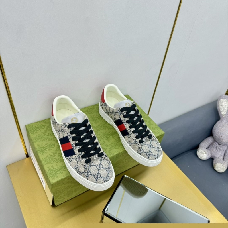 G*u*i casual shoes